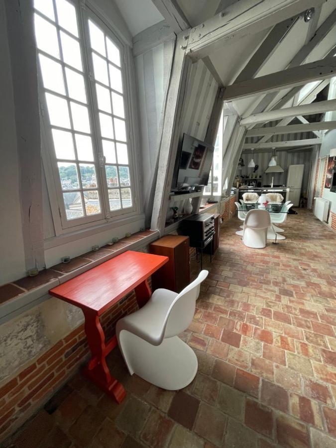 Appartement Le Loft Du Homard Bleu : Entre Ciel Et