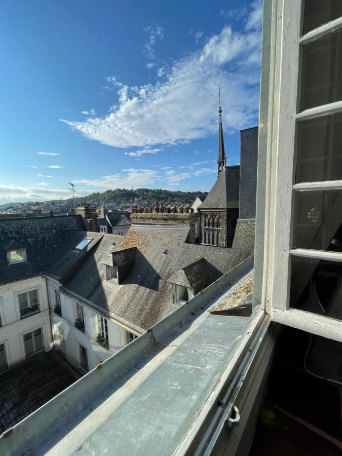 Le Loft Du Homard Bleu : Entre Ciel Et Honfleur